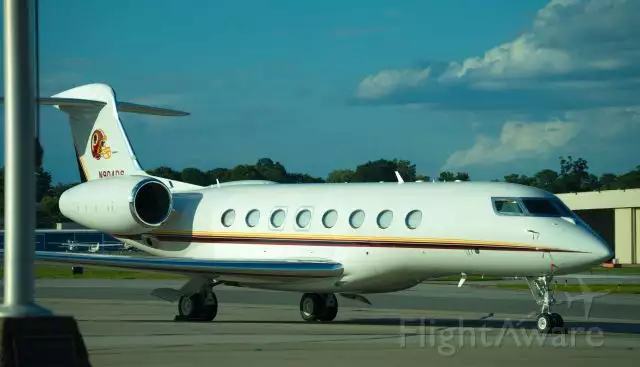 N904DS G650 Dan Snyder privéjet