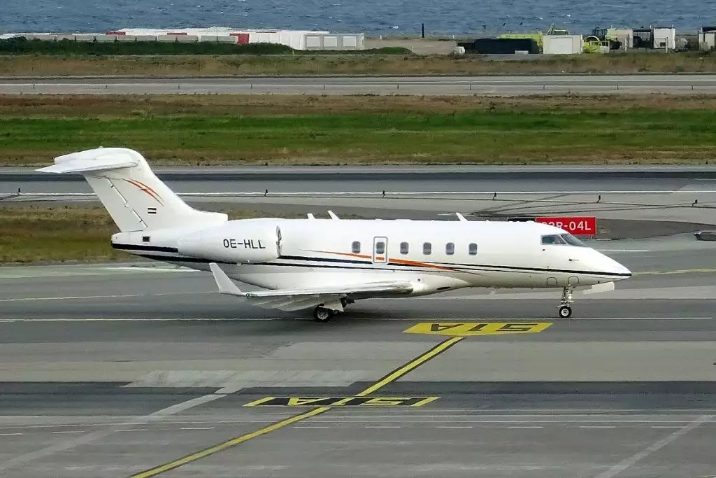 OE-HLL Vladimir Lisin Bombardier