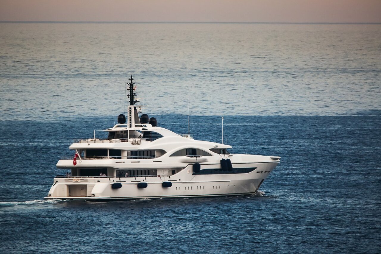 Quantum of Solace Yacht • Proteksan Turquoise • 2012 • owner John Staluppi