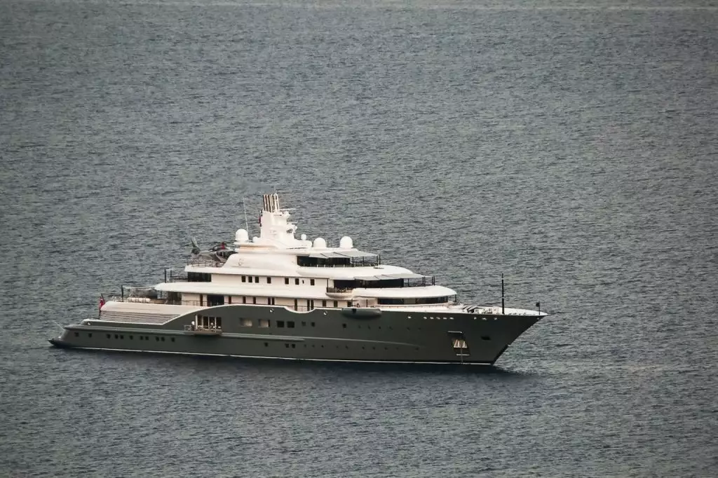 RADIANT Yacht • Lurssen • 2009 • Eigentümer Abdulla al Futtaim