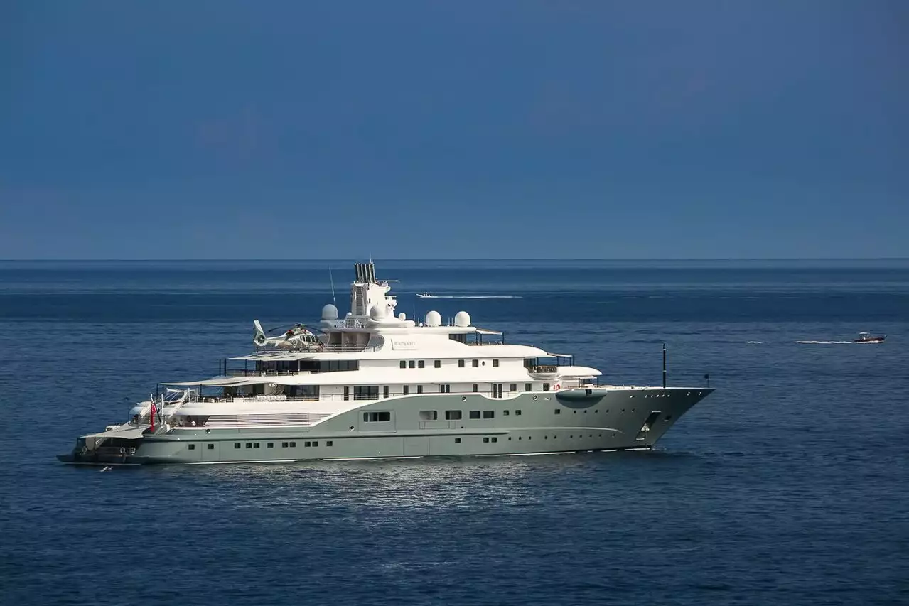 Яхта RADIANT • Lurssen • 2009 • Владелец Абдулла аль Футтайм