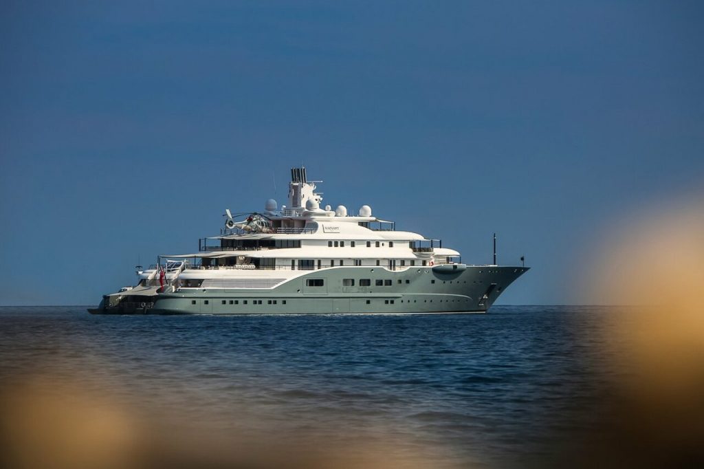 Yacht Radiant • Lurssen • 2009 • Photos & Video