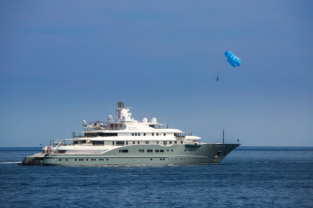Yacht Radiant • Lurssen • 2009 • Photos & Video