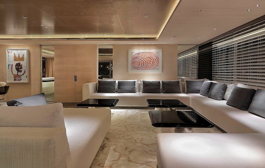 nahlin yacht inside