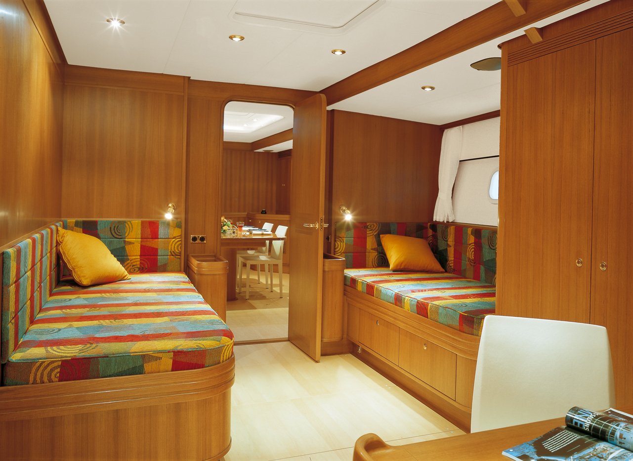 yacht Visione Interior