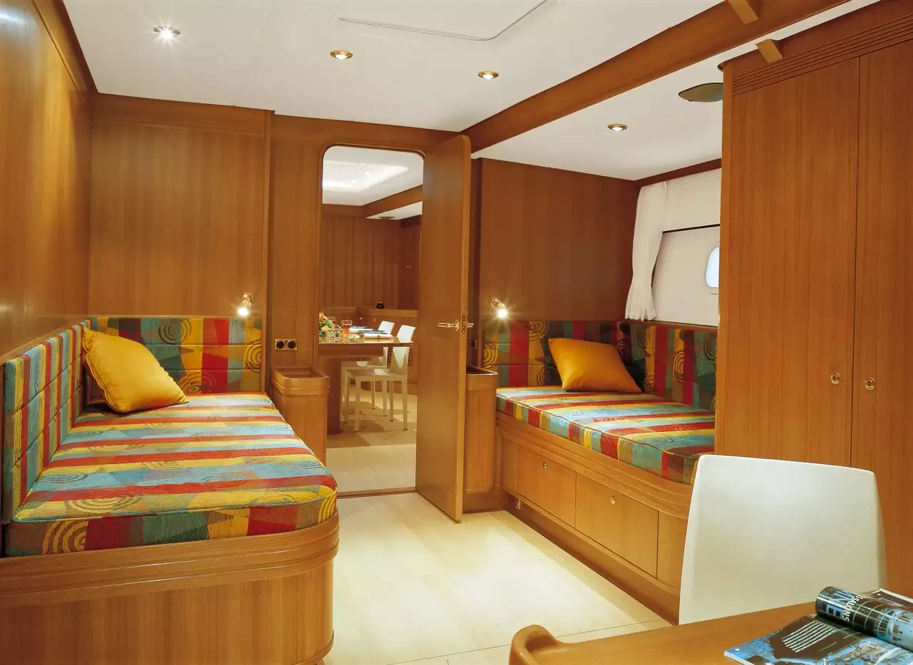 Yacht Visione Interior