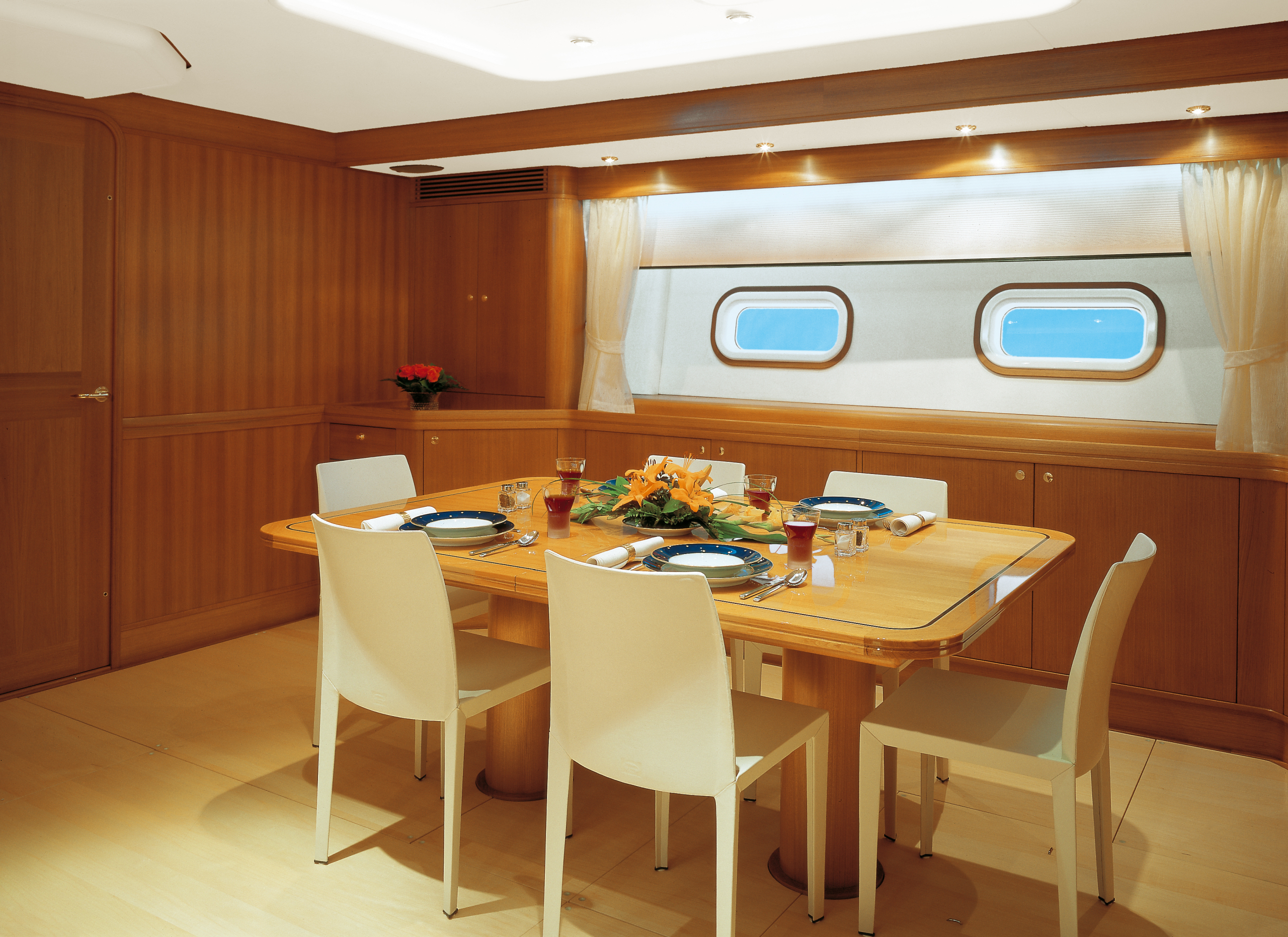 yacht Visione Interior
