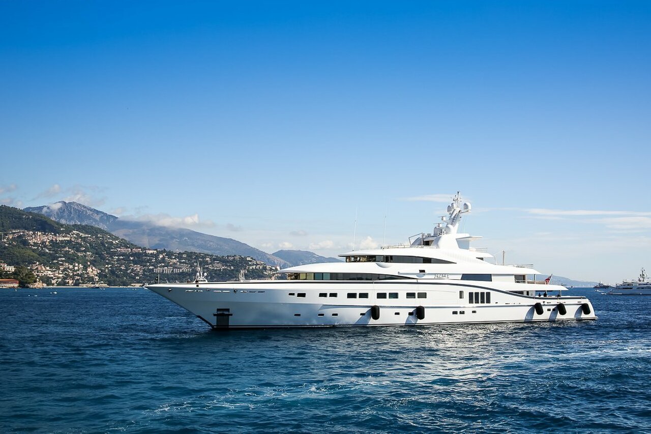 SEA PEARL Yacht • Abeking & Rasmussen • 2013 • Propriétaire Sri Prakash Lohia