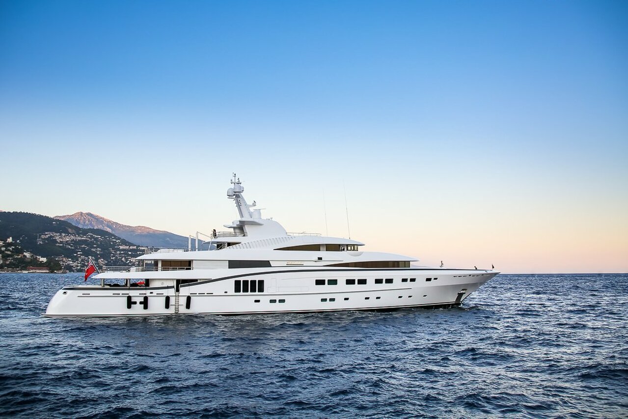 SEA PEARL Yacht • Abeking & Rasmussen • 2013 • Eigentümer Sri Prakash Lohia