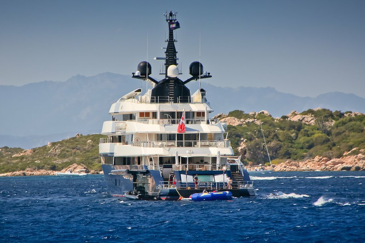 MAN VAN STAAL Jacht • Oceanco • 2010 • Eigenaar Barry Zekelman