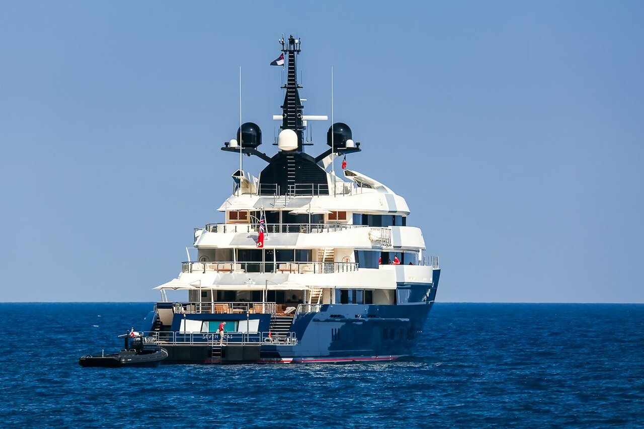 Yacht MAN OF STEEL • Oceanco • 2010 • Propriétaire Barry Zekelman