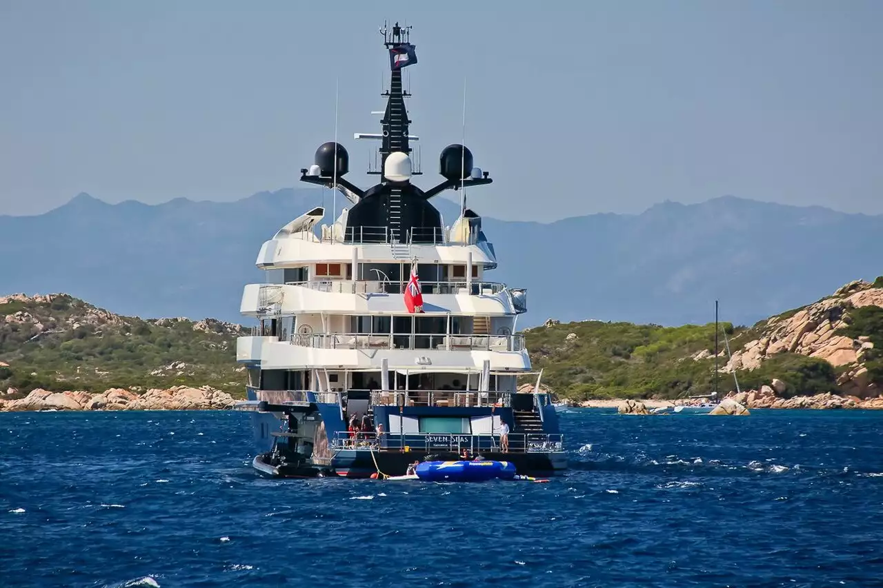 MAN OF STEEL Yacht • Oceanco • 2010 • Eigentümer Barry Zekelman