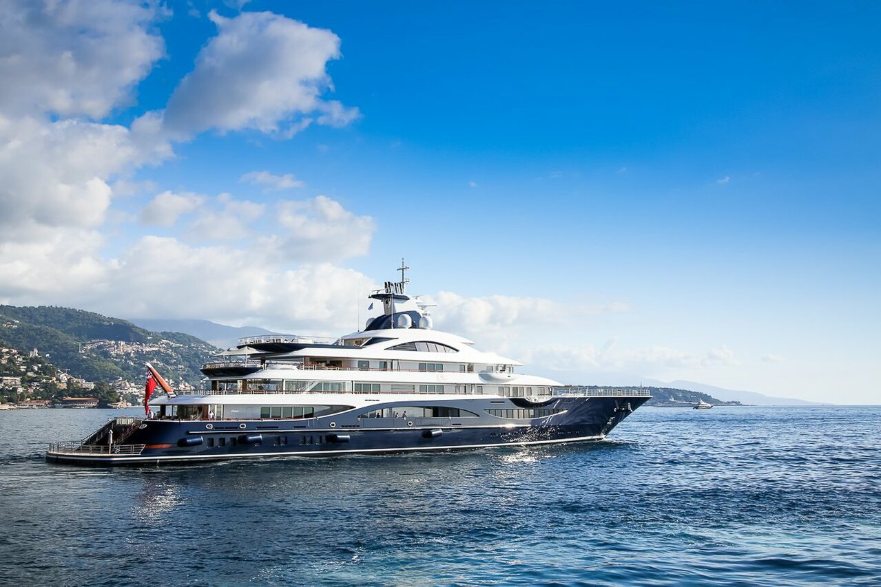 jacht Lady Gulya (TIS) – 111m – Lurssen