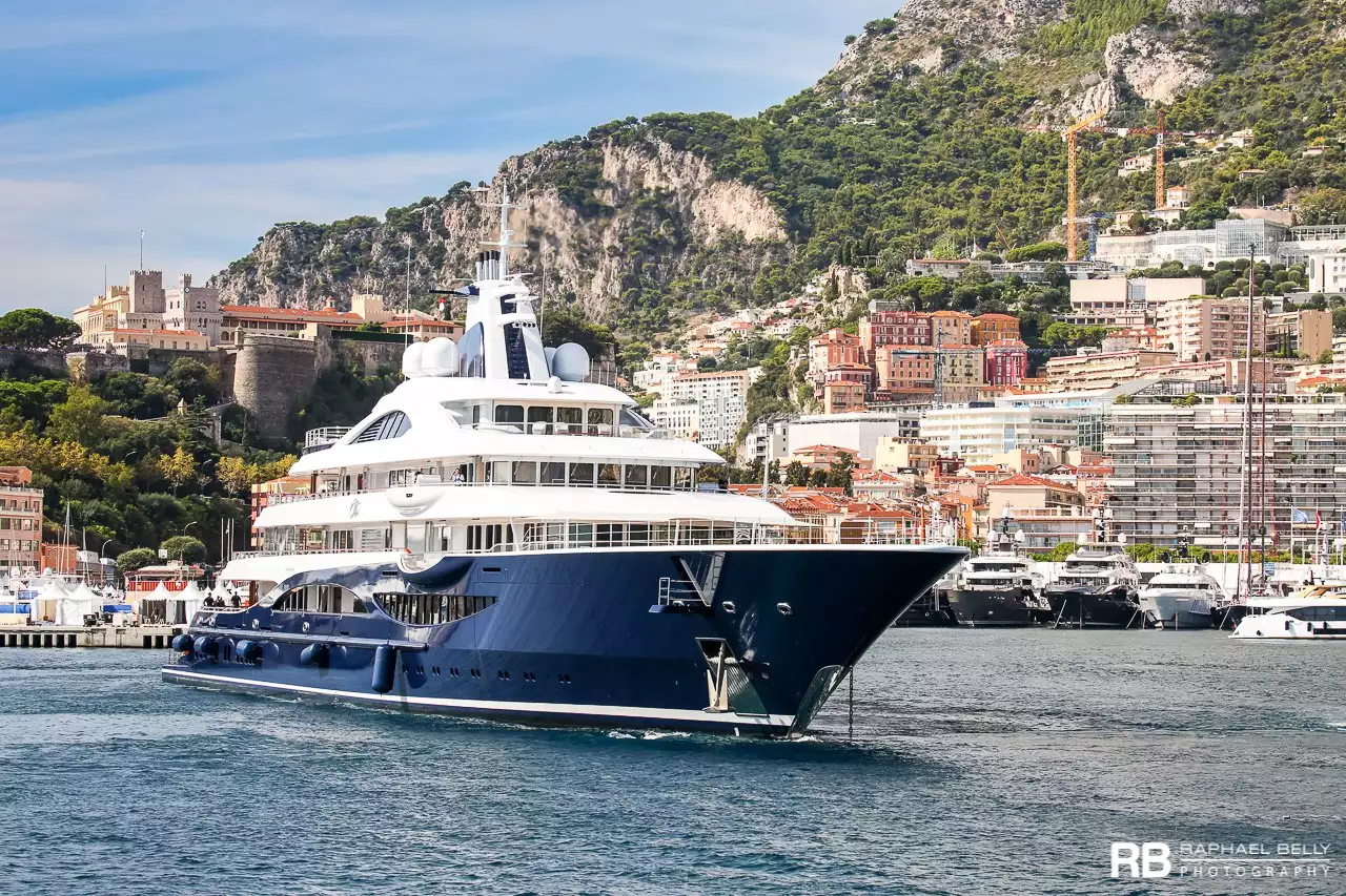 yacht Lady Gulya (TIS) – 111m – Lurssen