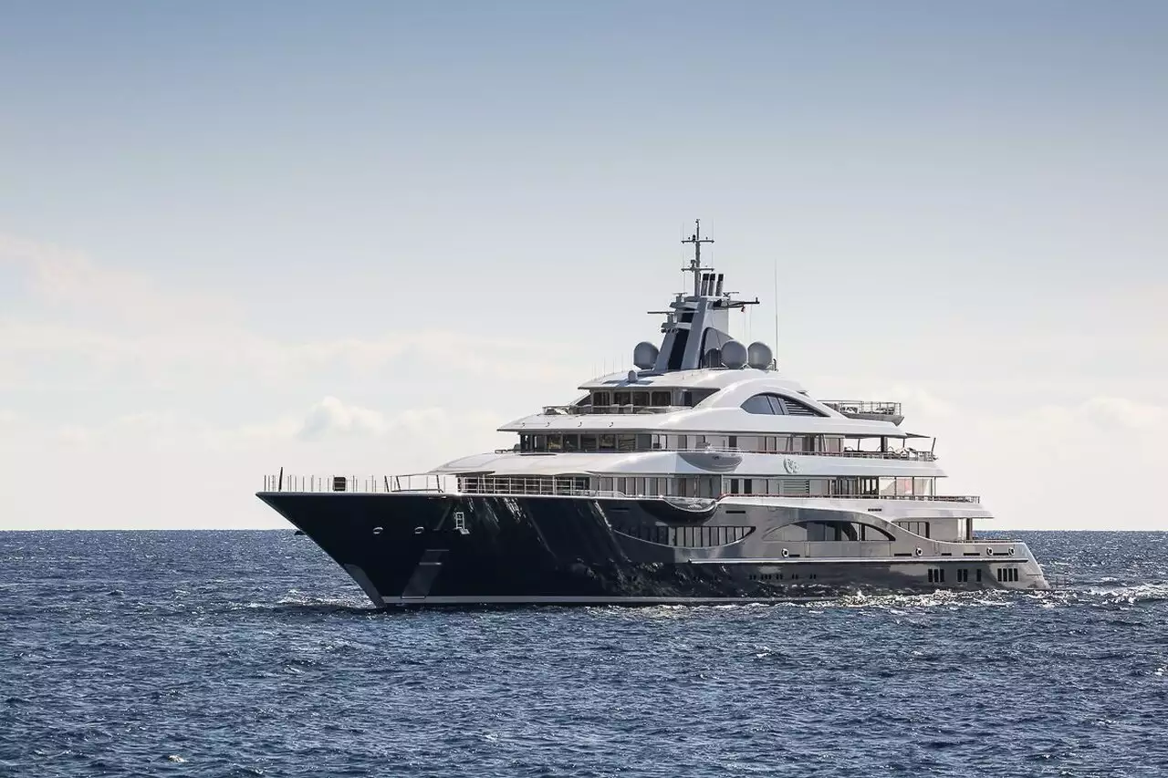 yat Lady Gulya (TIS) – 111m – Lurssen