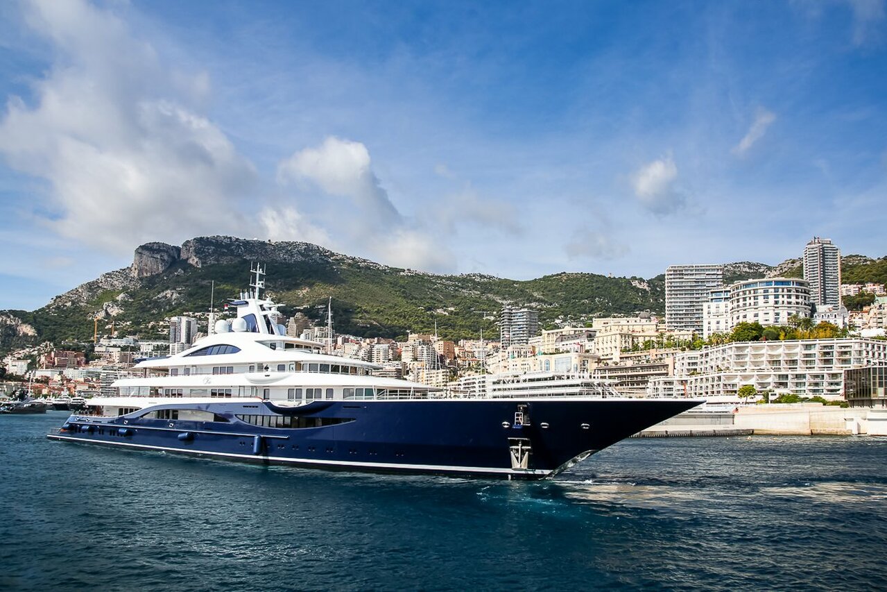 yacht Lady Gulya (TIS) - 111m - Lurssen