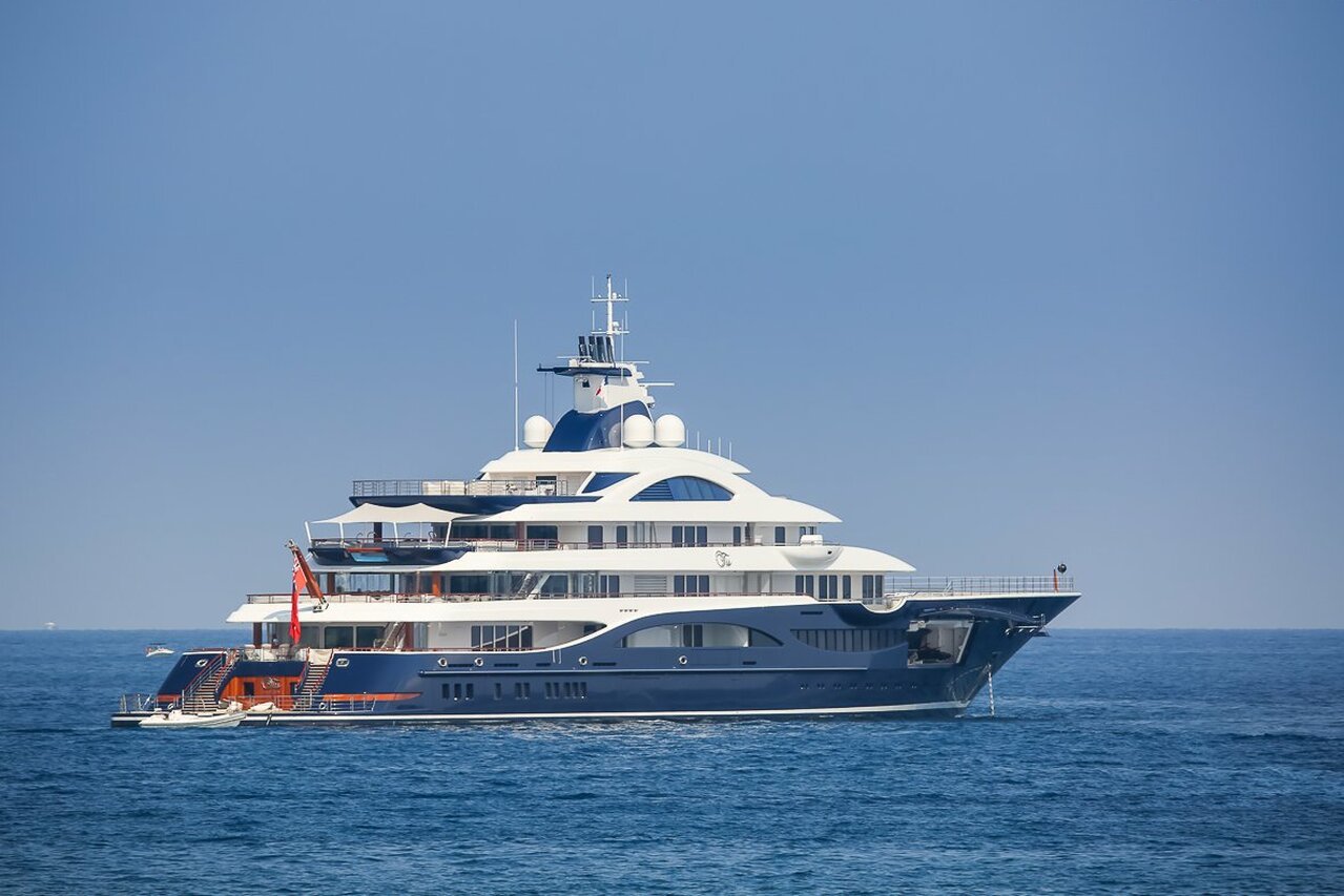 yat Lady Gulya (TIS) – 111m – Lurssen