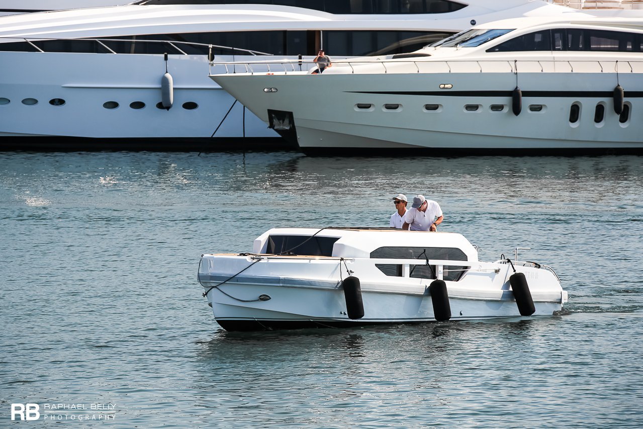 Limousine Tender à Soundwave yacht