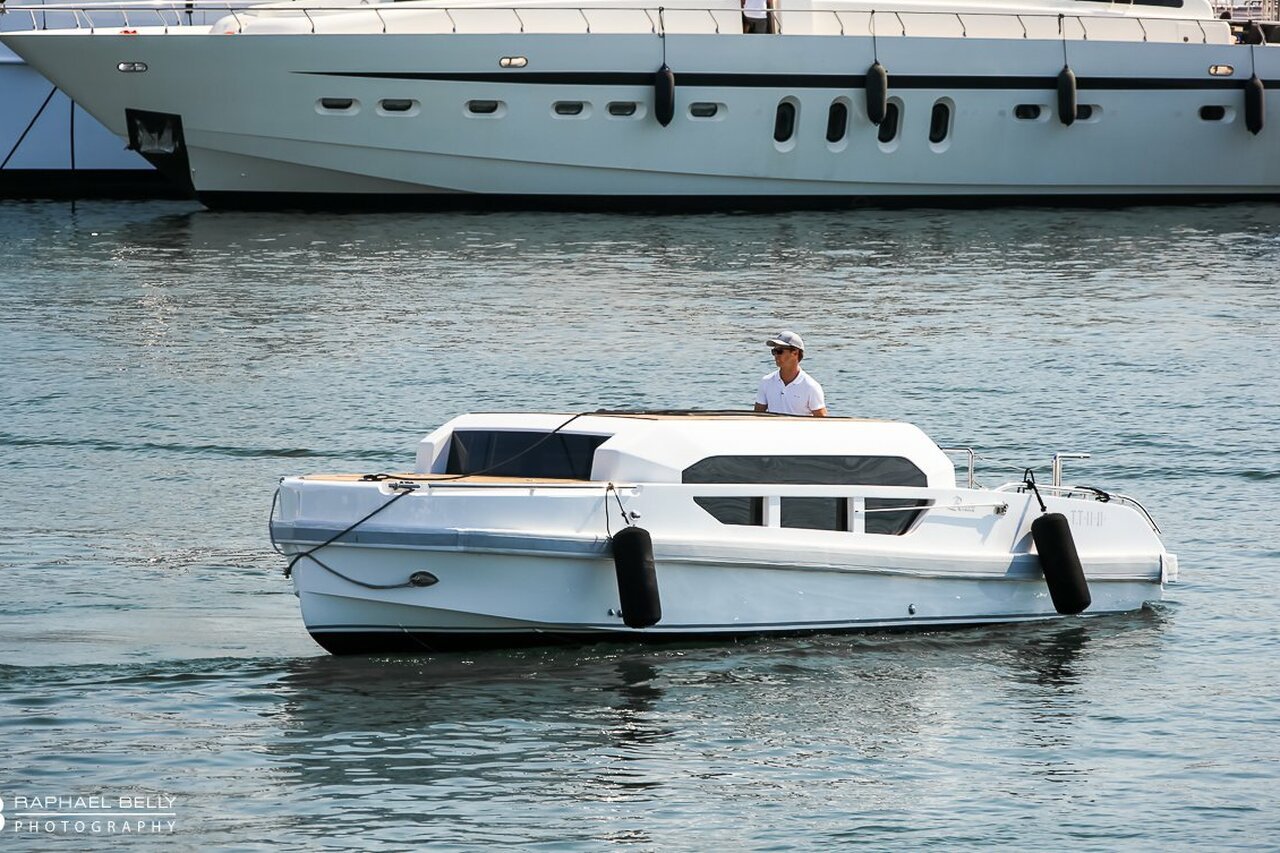 Limousine Tender à Soundwave yacht