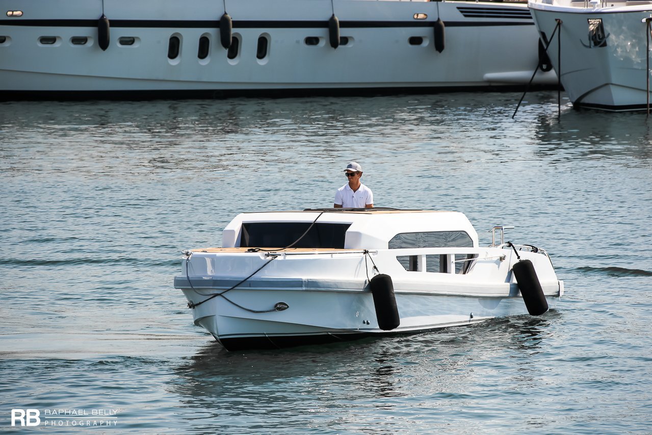 Limousine Tender à Soundwave yacht