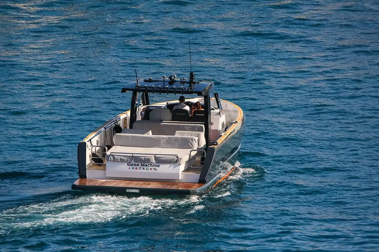 Tender To Gene Machine Yacht (Fjord 42 Open) – 12,59 m – Fjord