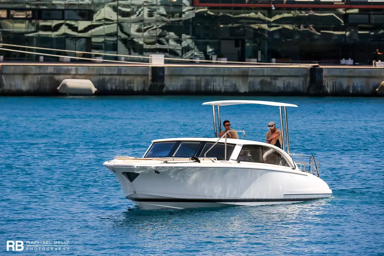 Tender To Yacht Infinity (Venetian Aft Helm Limo) – 12m – Hodgdon