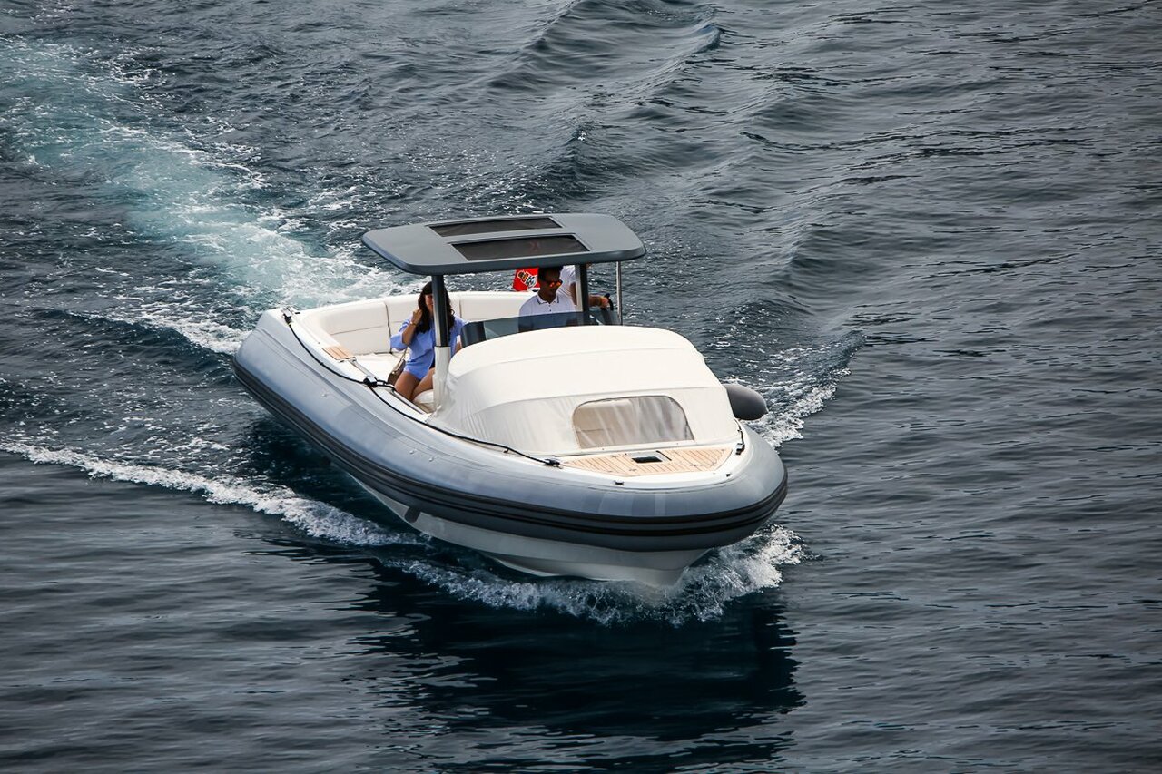 Tender To Ocean Victory (X55) – 8 m – Mastercraft