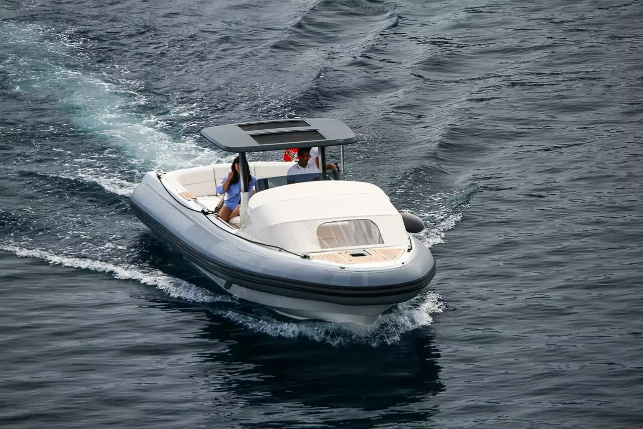 Tender To Ocean Victory (X55) – 8m – Mastercraft