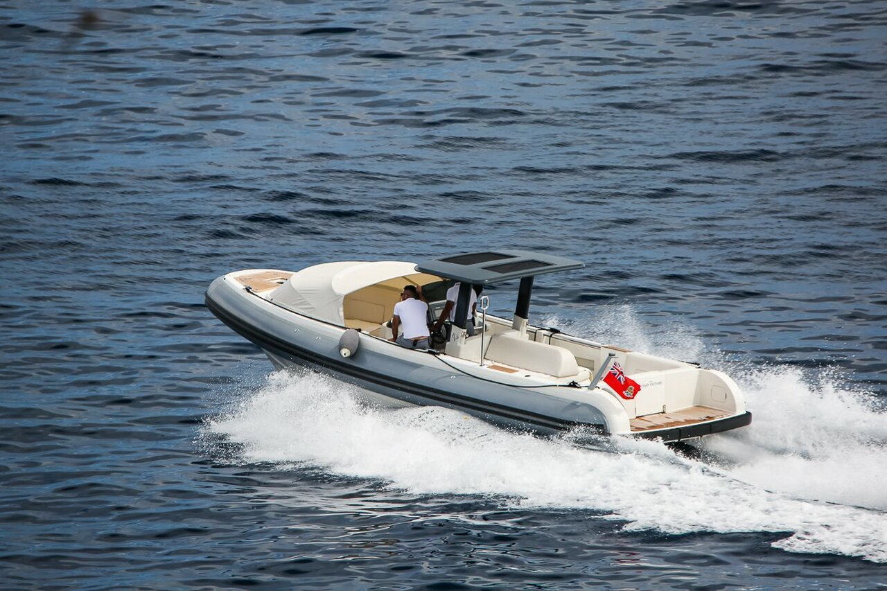 Тендер к победе в океане (X55) – 8 м – Mastercraft