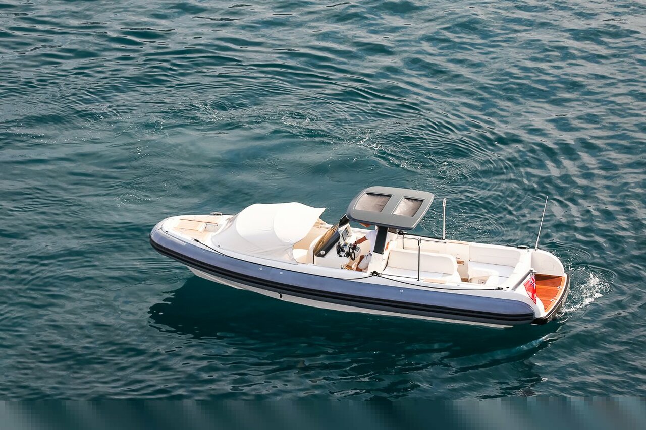 Tender To Ocean Victory (X55) – 8 m – Mastercraft