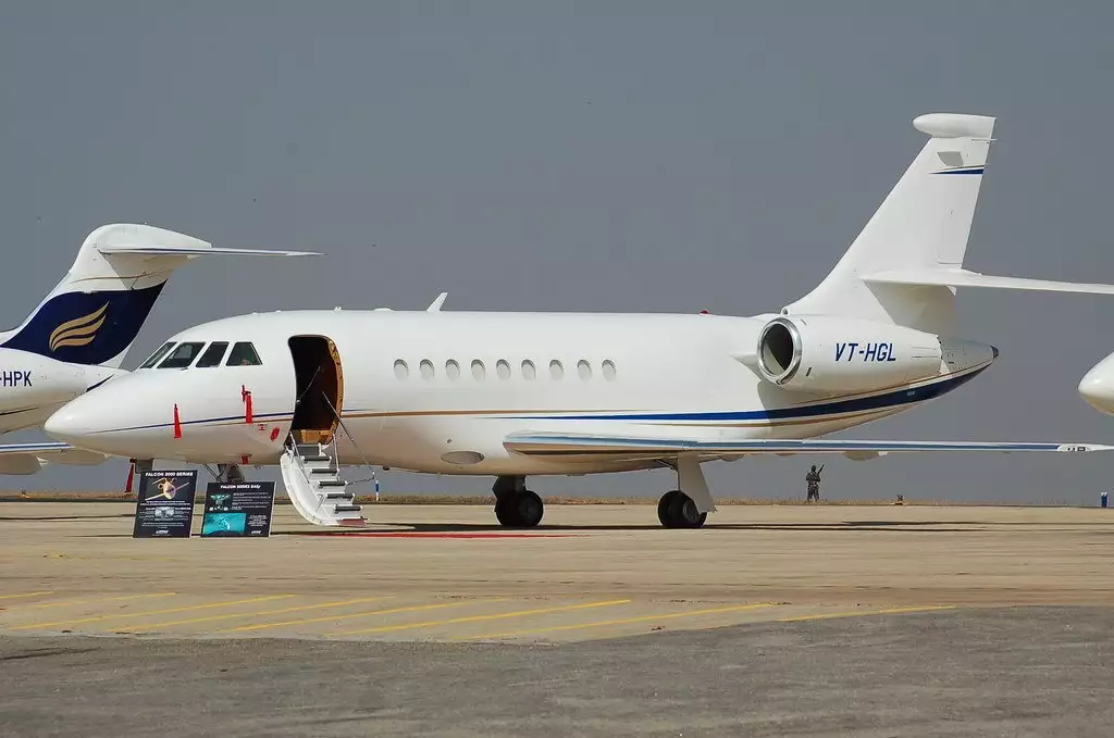 VT-HGL - داسو فالكون - طائرة خاصة براكاش هندوجا