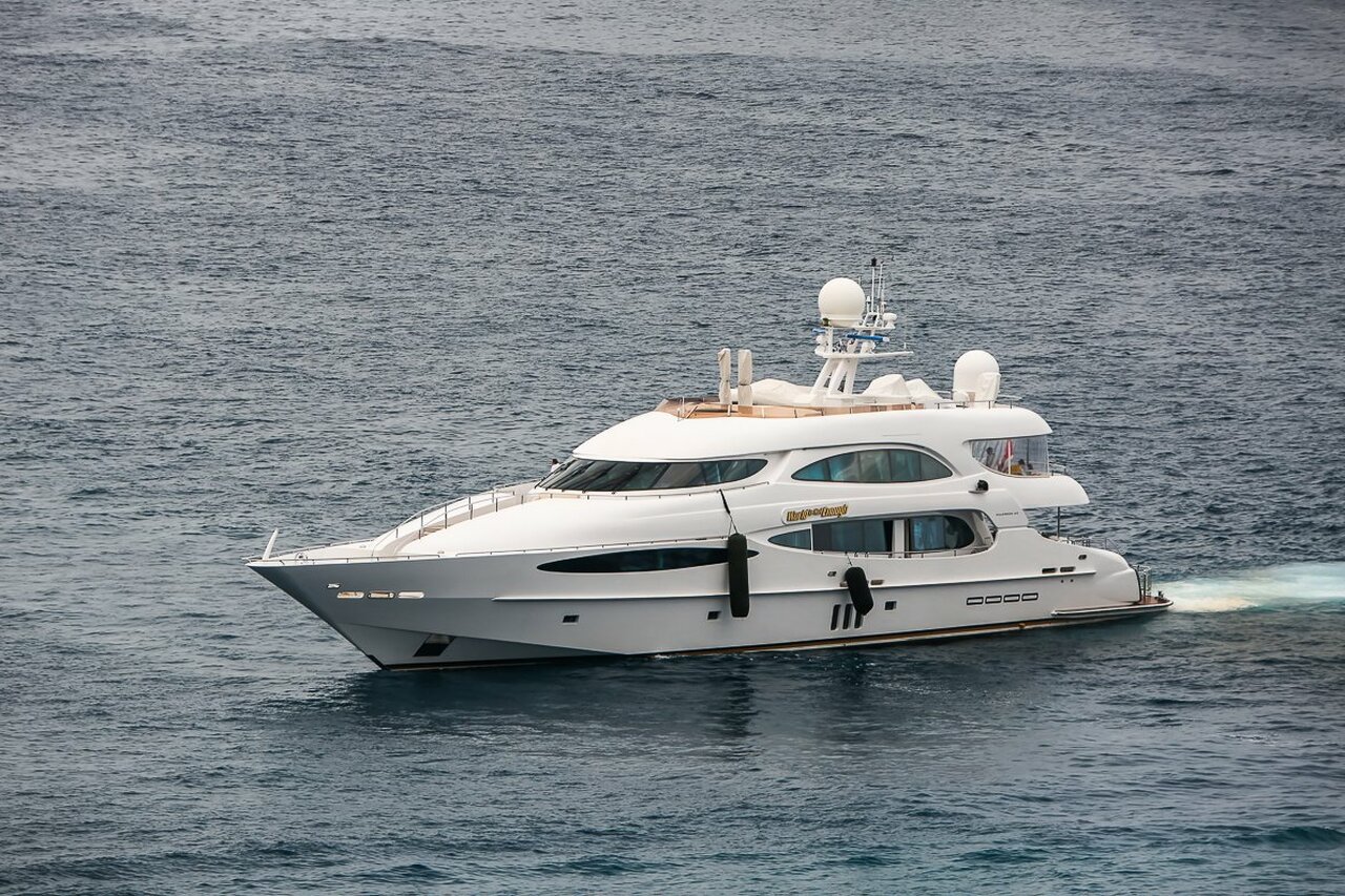 World Is Not Enough yacht - 42m - Millennium - Staluppi
