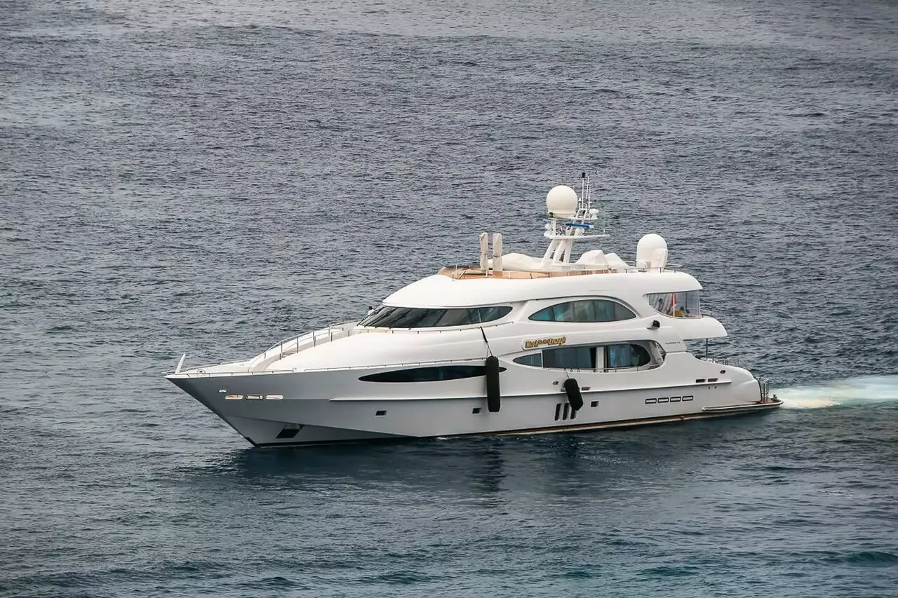 Yacht „World Is Not Enough“ – 42 m – Millennium – Staluppi