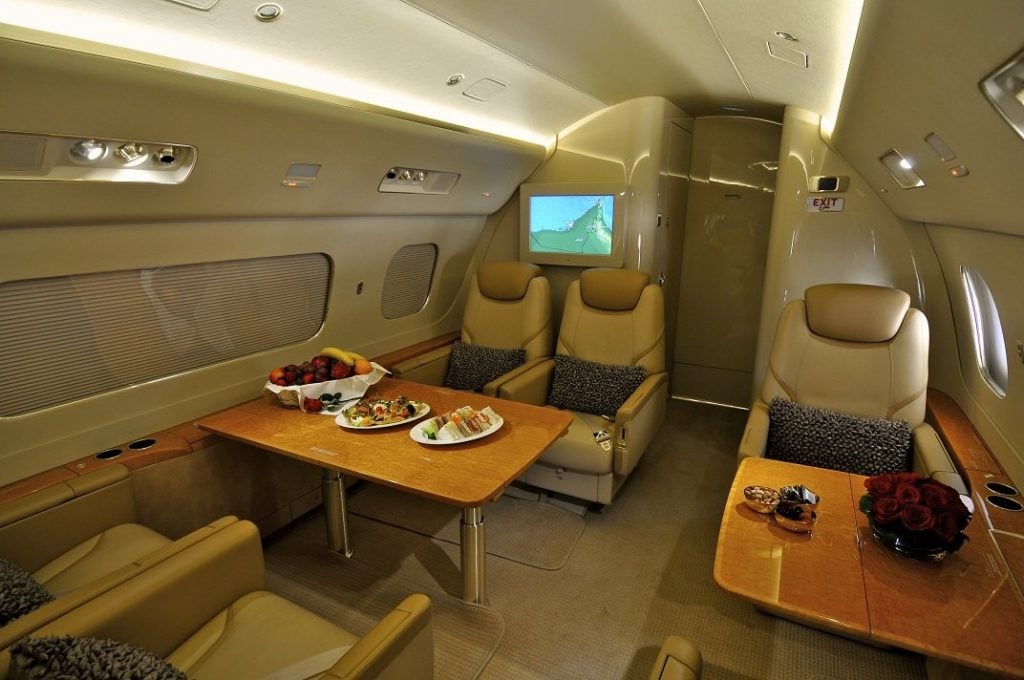 A6-HHS Embraer LINEAGE 1000 Eigenaar Sultan bin Khalifa