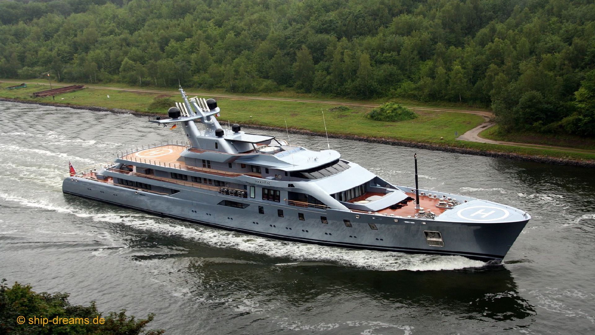 pacific crossing motor yacht