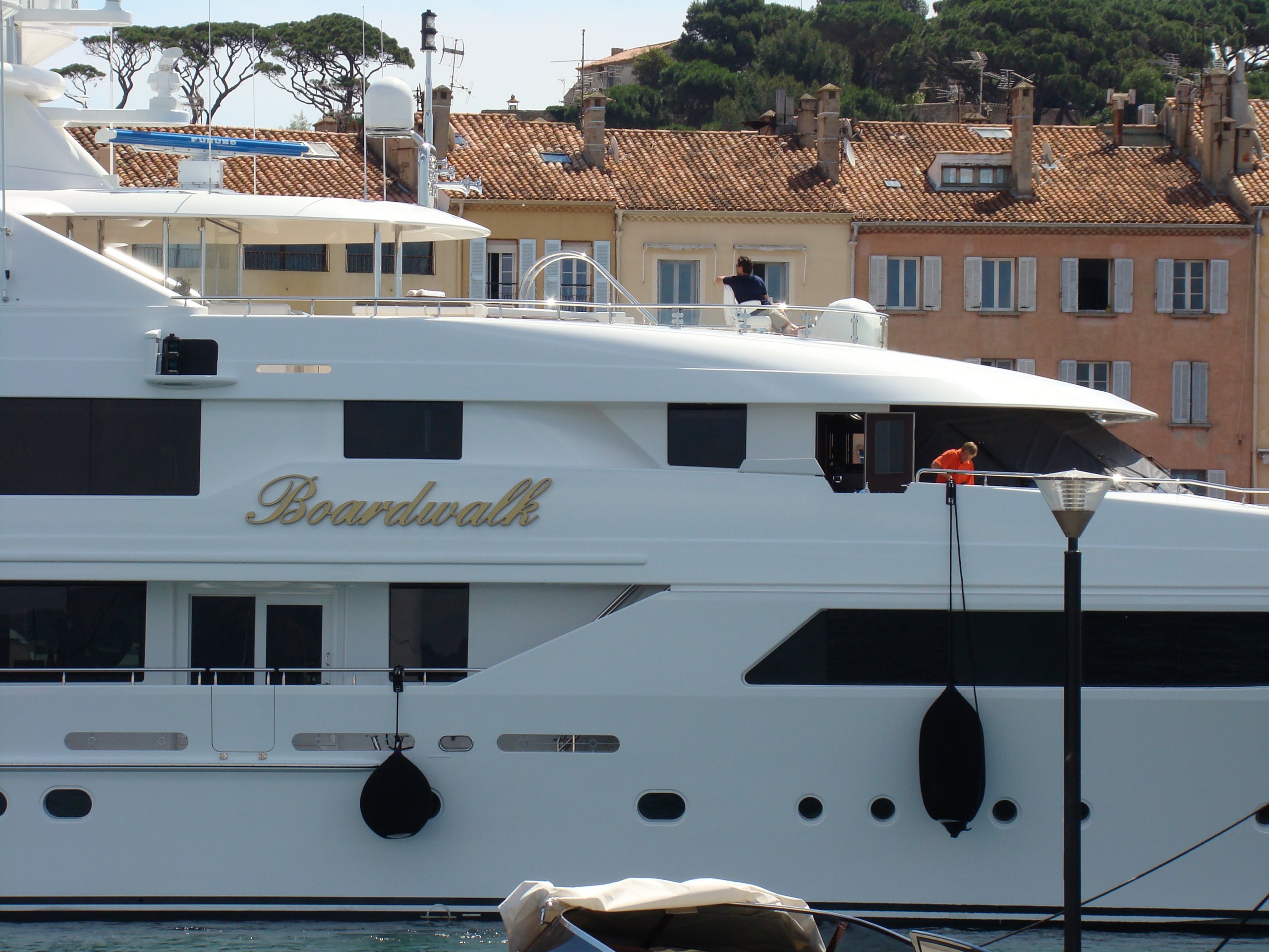 BOARDWALK Yacht • Westport • 2010 • Proprietario Tilman Fertitta