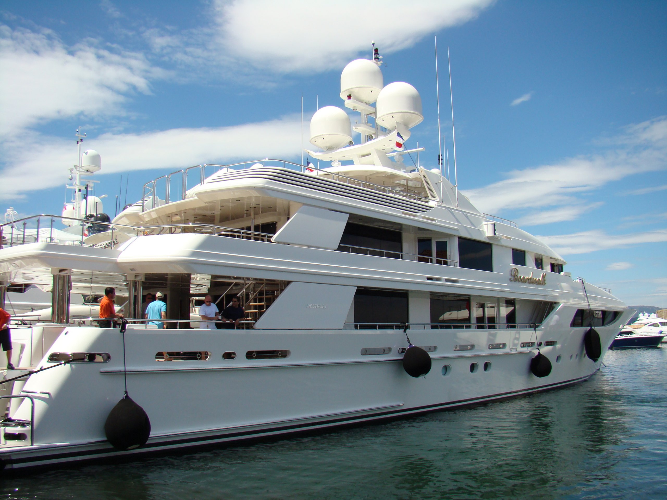 yacht Boardwalk - Westport - 2010 - Tilman Fertitta