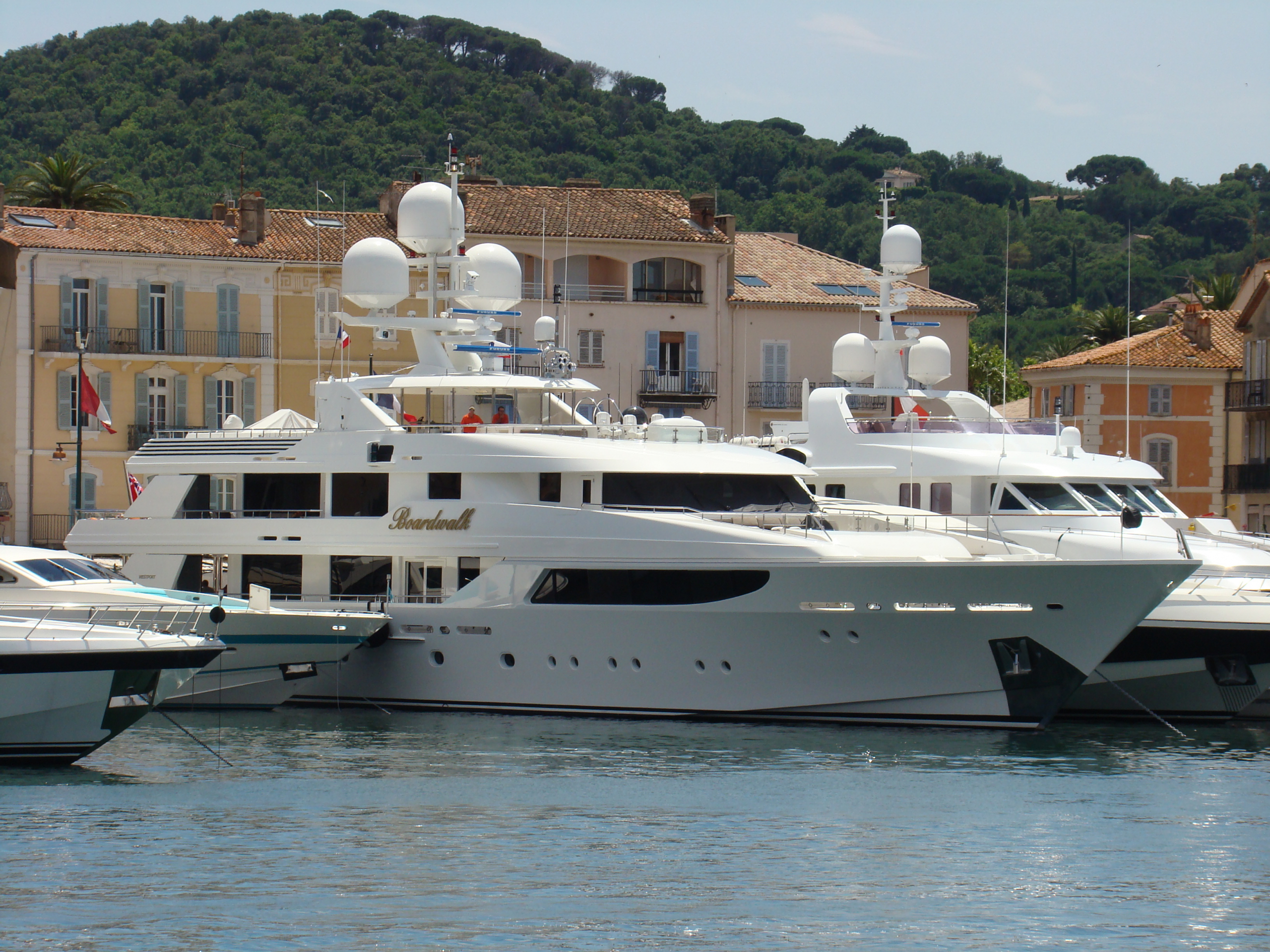 yacht Boardwalk - Westport - 2010 - Tilman Fertitta