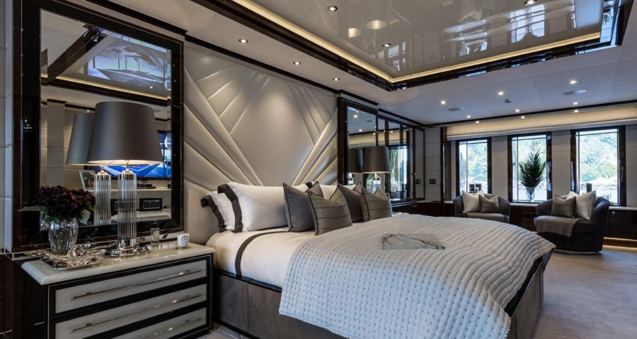 Innenausstattung der Benetti Yacht SOUNDWAVE