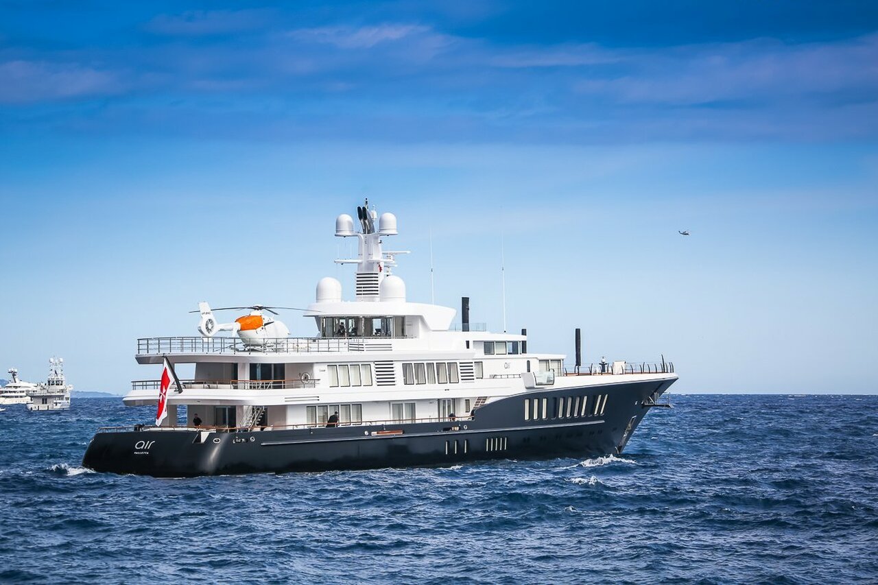 yacht Air - 81m - Feadship