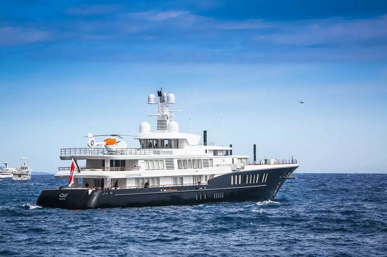 Yat Air - 81m - Feadship