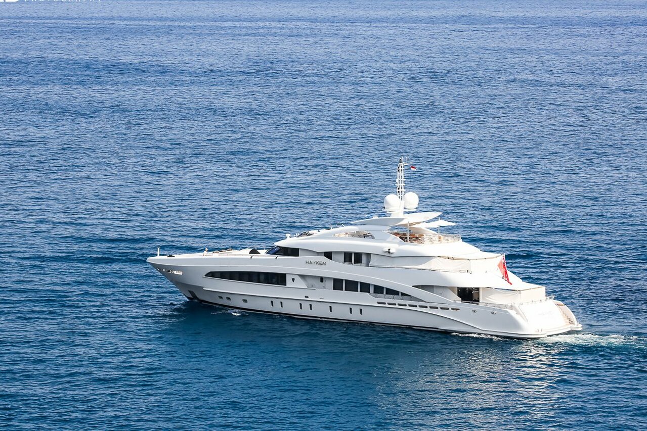 Yate COMO • Heesen • 2014 • Propietario Neville Crichton