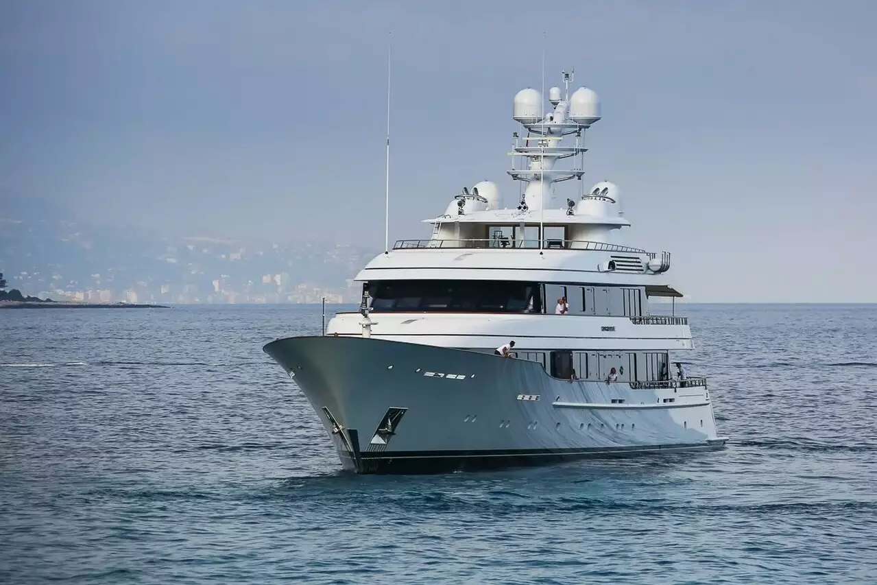 DRIZZLE Yacht • Feadship • 2012 • Besitzer Amancio Ortega