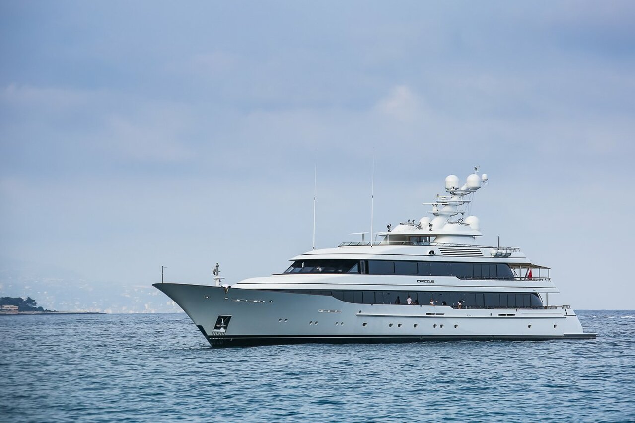 DRIZZLE Yacht • Feadship • 2012 • propriétaire Amancio Ortega