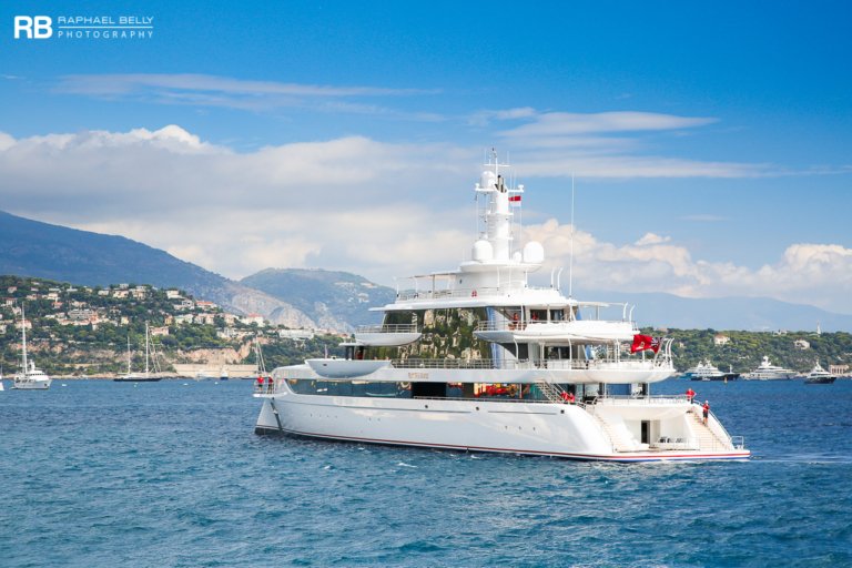 [EXCELLENCE Yacht] Inside Herb Chambers' 120,000,000 SuperYacht