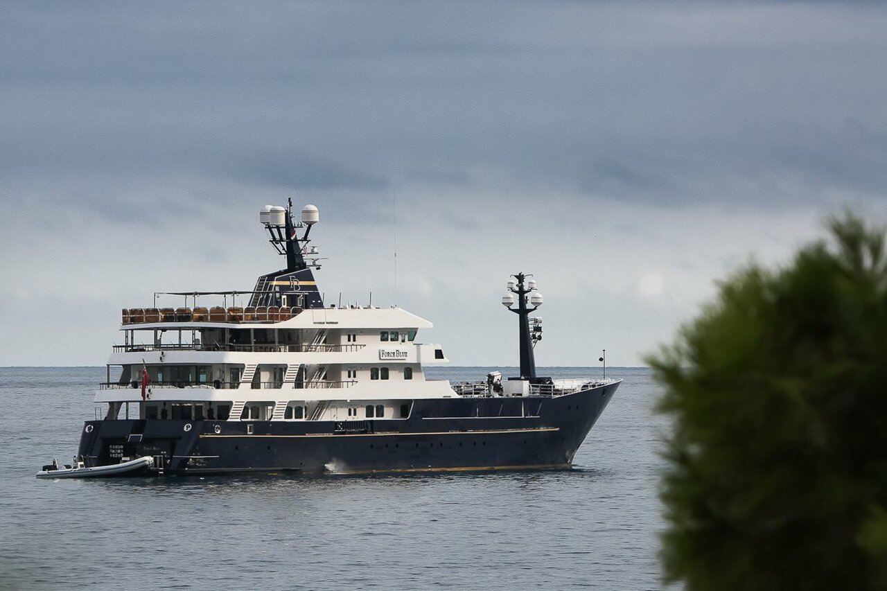 FORCE BLUE Yacht • Royal Denship • 2002 • Propriétaire Flavio Briatore