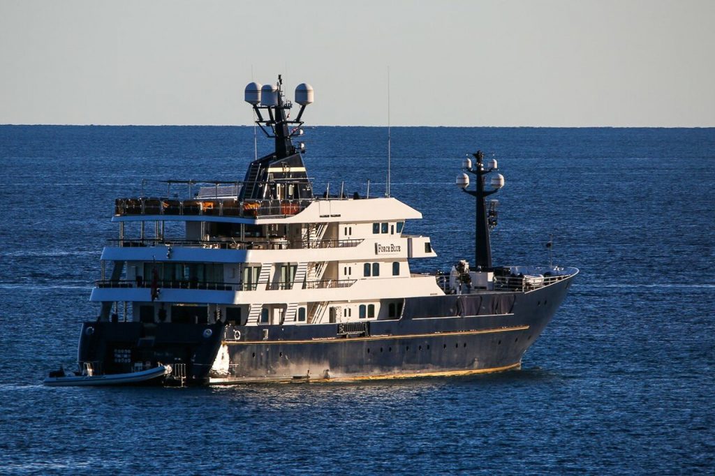 FORCE BLUE Yacht • Royal Denship • 2002 • Propriétaire Flavio Briatore