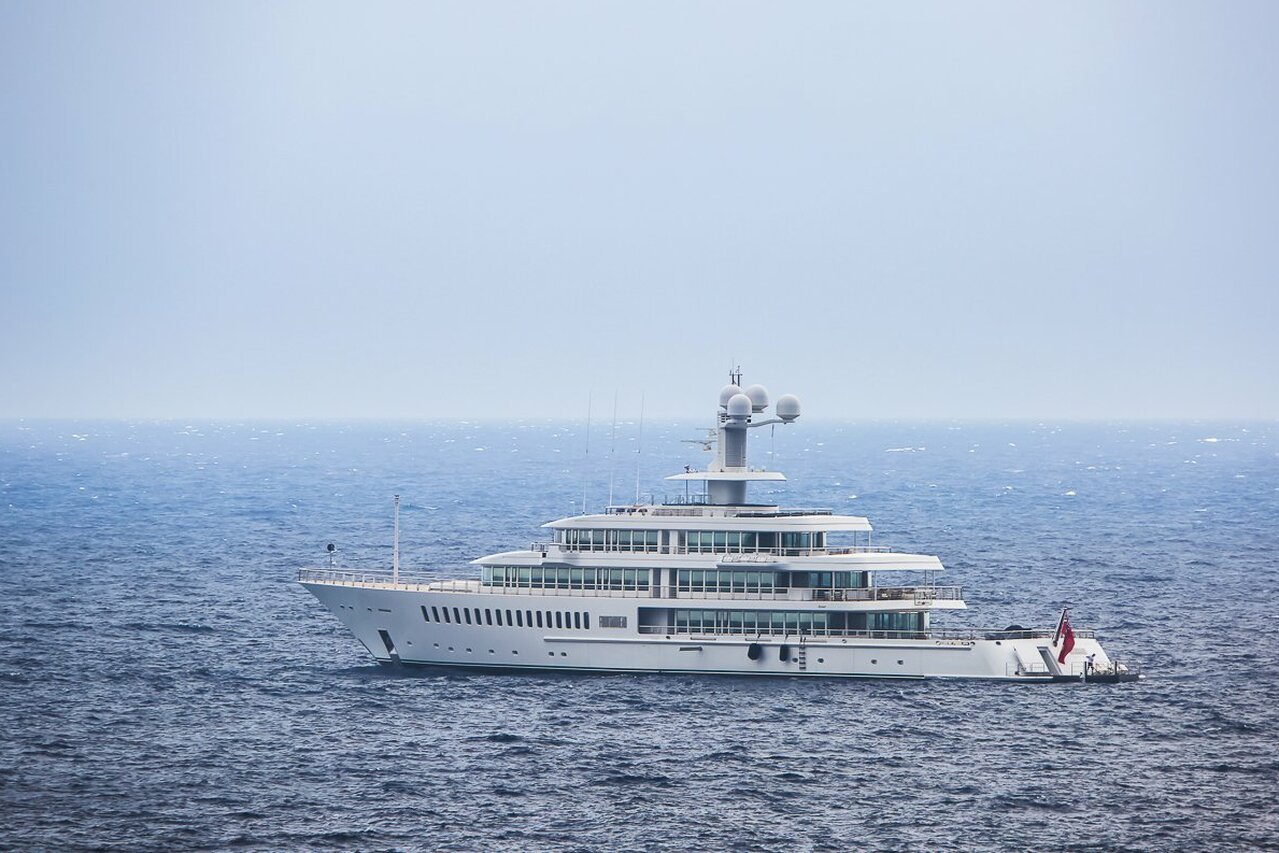 Яхта FOUNTAINHEAD • Feadship • 2011 • Владелец Эдди Ламперт