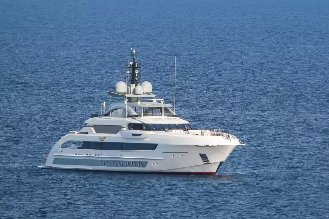 GALACTICA SUPER NOVA Yacht • Heesen • 2016 • ਮਾਲਕ Vagit Alekperov