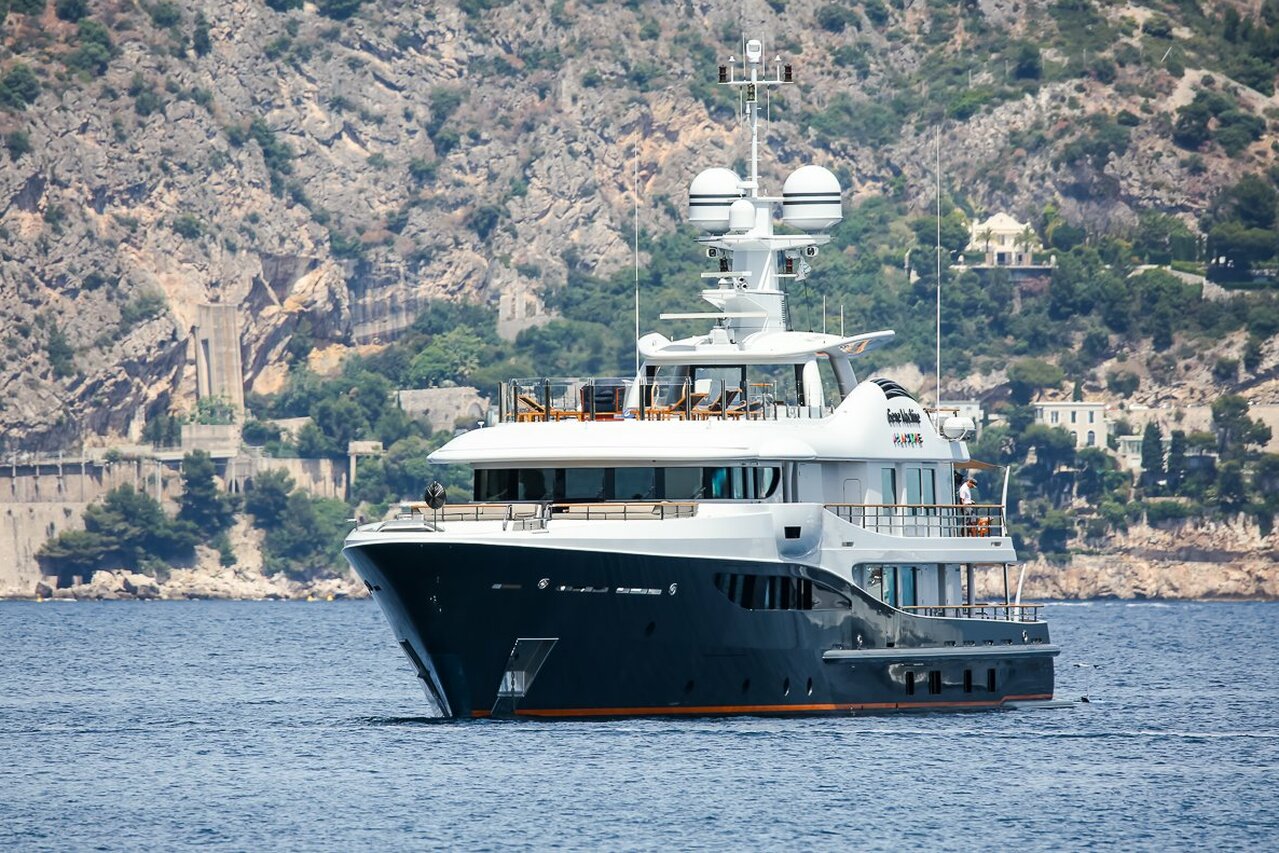 GENE MACHINE Yacht • Amels • 2013 • Owner Jonathan Rothberg